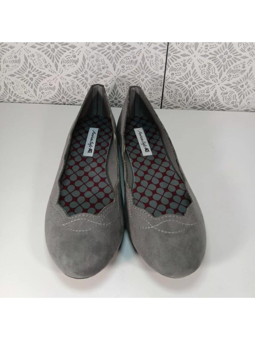 A Eagle Bayley Gray Faux Suede Ballet Flats Scalloped Edge Size 7.5 New